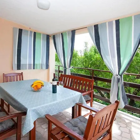 Διαμέρισμα Mit Privater Terrasse By Interhome